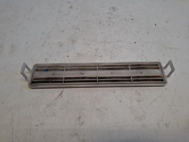 bontott MITSUBISHI OUTLANDER Pollenszűrő Fedél