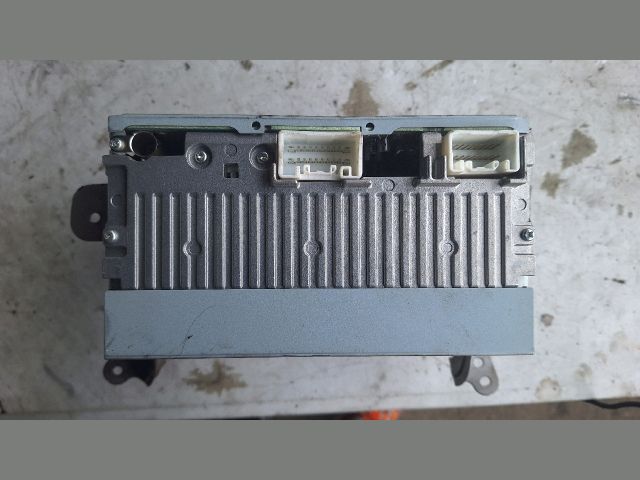 bontott MITSUBISHI OUTLANDER Rádió / CD