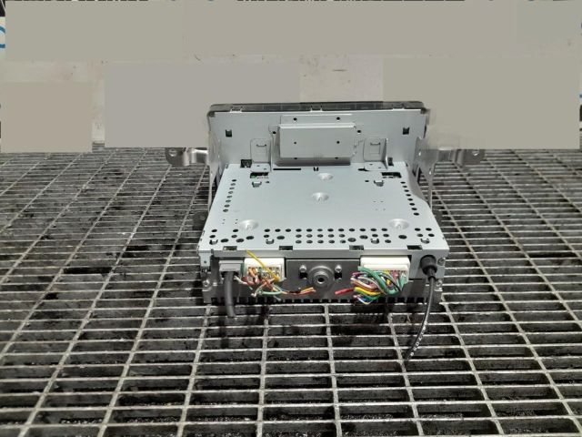 bontott MITSUBISHI OUTLANDER Rádió / CD