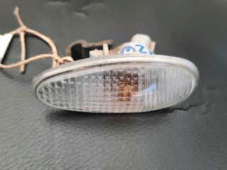 bontott MITSUBISHI OUTLANDER Sárvédő Irányjelző (Pozíciófüggetlen)