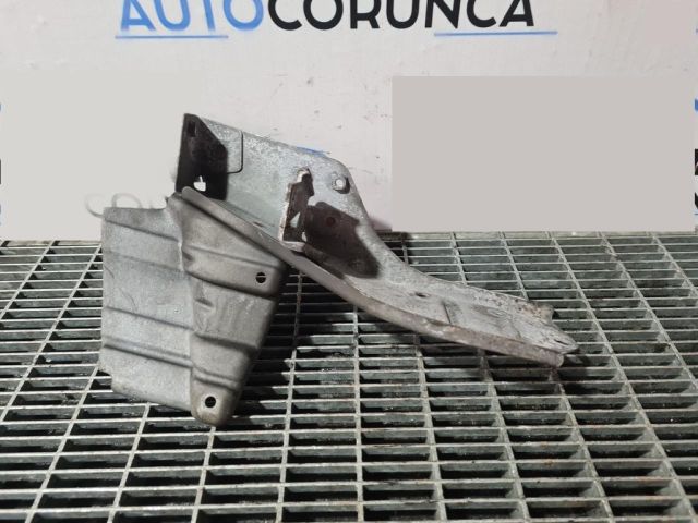 bontott MITSUBISHI OUTLANDER Tartó Bak