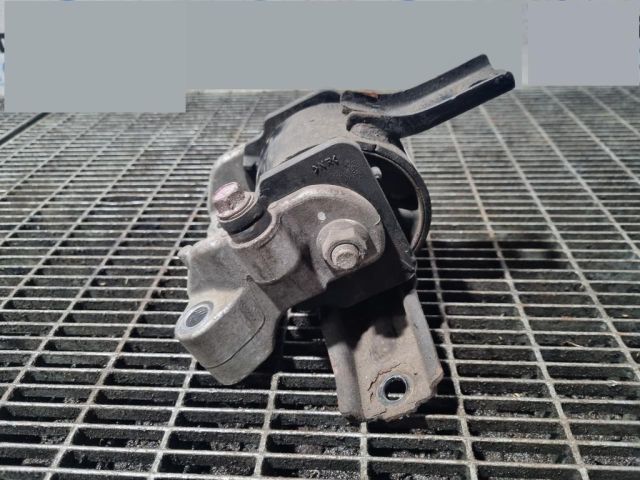 bontott MITSUBISHI OUTLANDER Tartó Bak