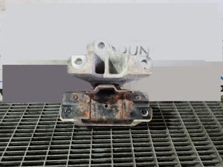 bontott MITSUBISHI OUTLANDER Tartó Bak