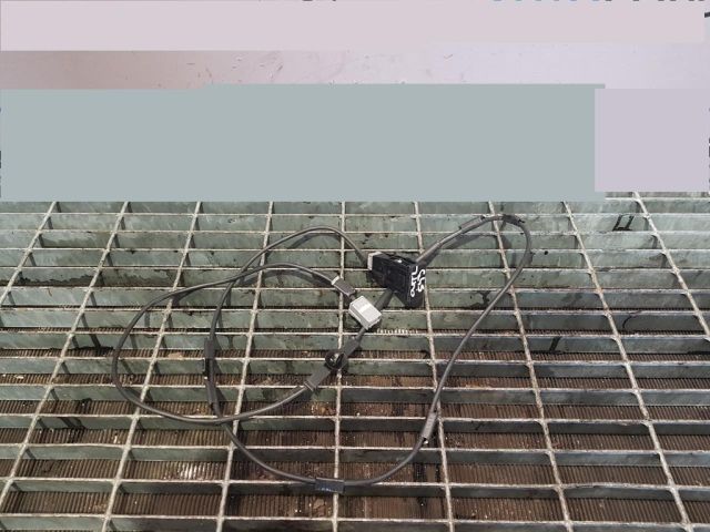 bontott MITSUBISHI OUTLANDER USB Aljzat