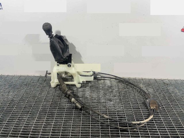 bontott MITSUBISHI OUTLANDER Váltógomb