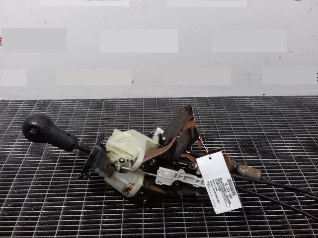 bontott MITSUBISHI OUTLANDER Váltógomb