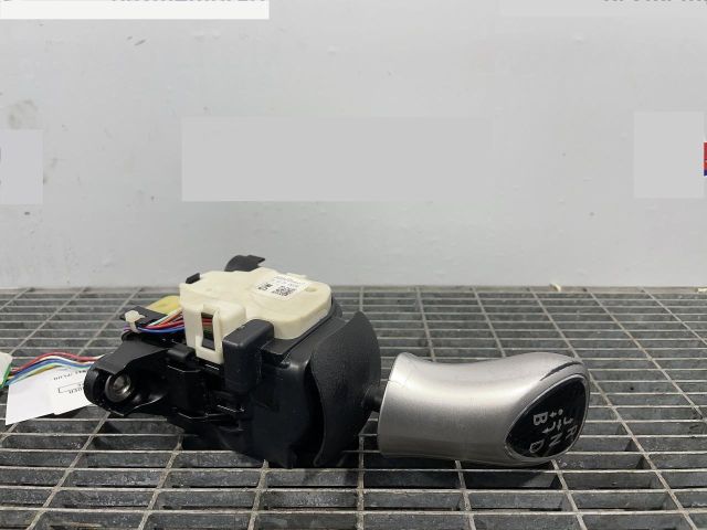 bontott MITSUBISHI OUTLANDER Váltógomb