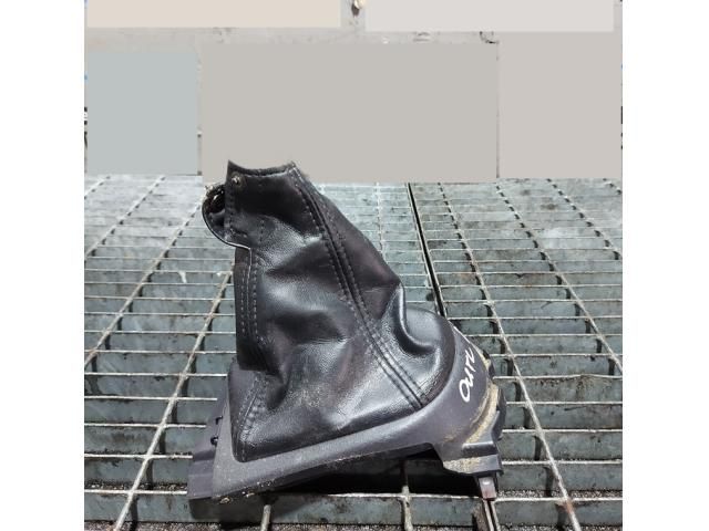 bontott MITSUBISHI OUTLANDER Váltószoknya