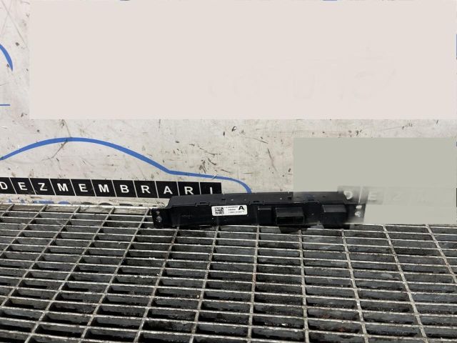 bontott MITSUBISHI OUTLANDER Vészvillogó Kapcsoló