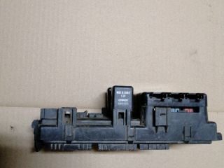 bontott MITSUBISHI PAJERO Biztosítéktábla Motortér