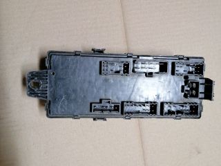 bontott MITSUBISHI PAJERO Biztosítéktábla Motortér