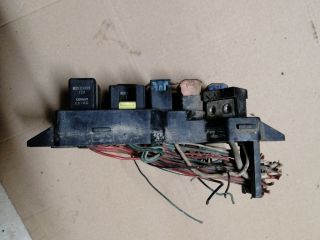 bontott MITSUBISHI PAJERO Biztosítéktábla Motortér