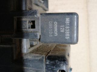 bontott MITSUBISHI PAJERO Biztosítéktábla Motortér