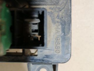 bontott MITSUBISHI PAJERO Biztosítéktábla Motortér