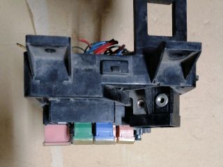 bontott MITSUBISHI PAJERO Biztosítéktábla Motortér