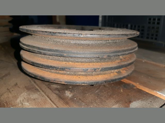 bontott MITSUBISHI PAJERO Főtengely Szíjtárcsa