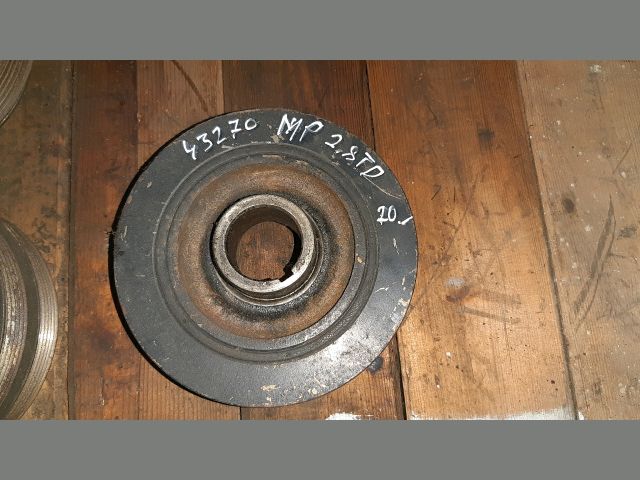 bontott MITSUBISHI PAJERO Főtengely Szíjtárcsa