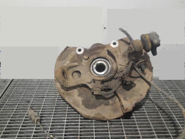 bontott MITSUBISHI PAJERO Bal első Csonkállvány