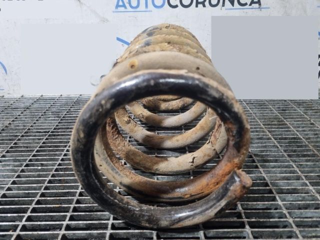 bontott MITSUBISHI PAJERO Hátsó Rugó