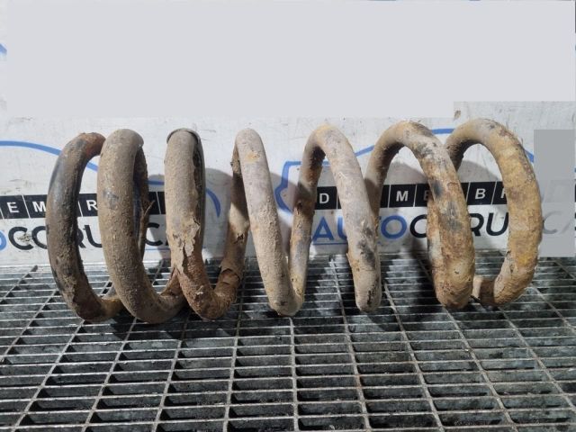 bontott MITSUBISHI PAJERO Hátsó Rugó