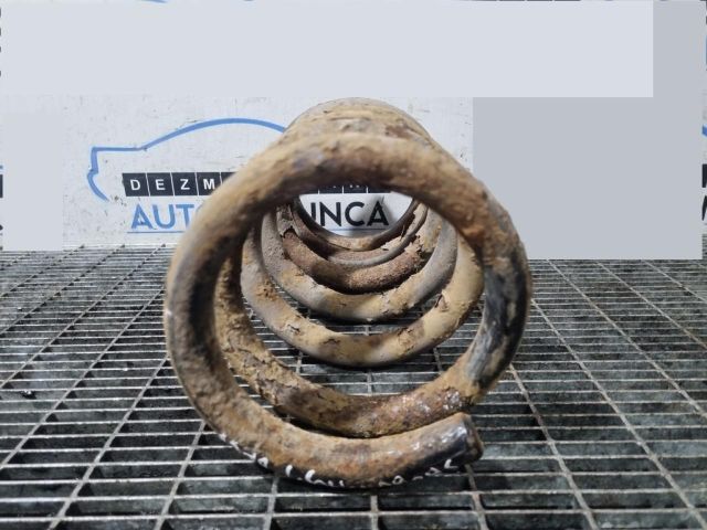 bontott MITSUBISHI PAJERO Hátsó Rugó