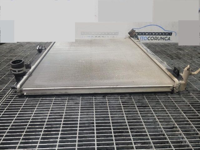 bontott MITSUBISHI PAJERO Vízhűtő Radiátor (Klímás)