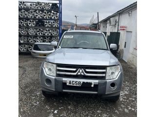bontott MITSUBISHI PAJERO Vízhűtő Radiátor (Klímás)