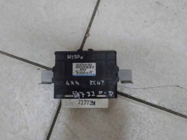 bontott MITSUBISHI PAJERO Automata Váltó Elektronika