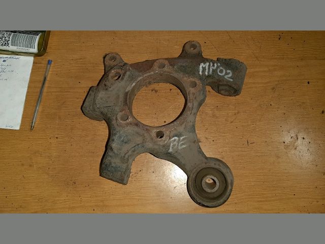 bontott MITSUBISHI PAJERO Bal első Csonkállvány