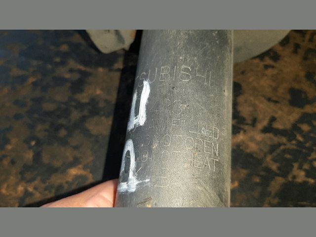 bontott MITSUBISHI PAJERO Bal első Gólyaláb (Lengécsillapító, Rugó)