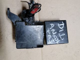 bontott MITSUBISHI PAJERO Biztosítéktábla Motortér