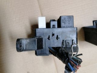 bontott MITSUBISHI PAJERO Biztosítéktábla Motortér