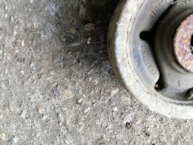 bontott MITSUBISHI PAJERO Differenciálmű Tartó Bak