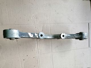 bontott MITSUBISHI PAJERO Differenciálmű Tartó Bak