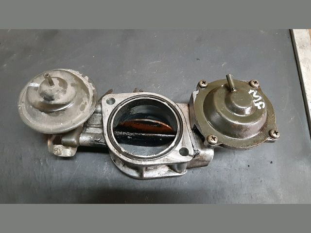 bontott MITSUBISHI PAJERO Fojtószelep (Mechanikus)