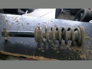 bontott MITSUBISHI PAJERO Jobb első Gólyaláb (Lengécsillapító, Rugó)