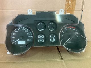 bontott MITSUBISHI PAJERO Kilométeróra