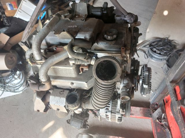 bontott MITSUBISHI PAJERO Komplett Motor (Segédberendezésekkel)