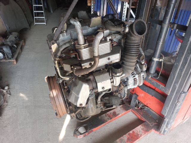 bontott MITSUBISHI PAJERO Komplett Motor (Segédberendezésekkel)