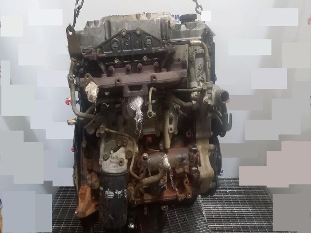 bontott MITSUBISHI PAJERO Motor (Fűzött blokk hengerfejjel)