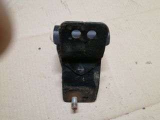 bontott MITSUBISHI PAJERO Motor Tartó Bak Jobb