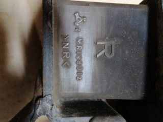 bontott MITSUBISHI PAJERO Motor Tartó Bak Jobb