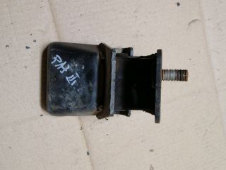 bontott MITSUBISHI PAJERO Motor Tartó Bak Jobb