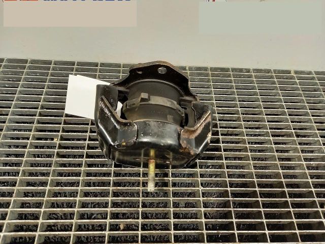 bontott MITSUBISHI PAJERO Motor Tartó Bak (Pozíciófüggetlen)