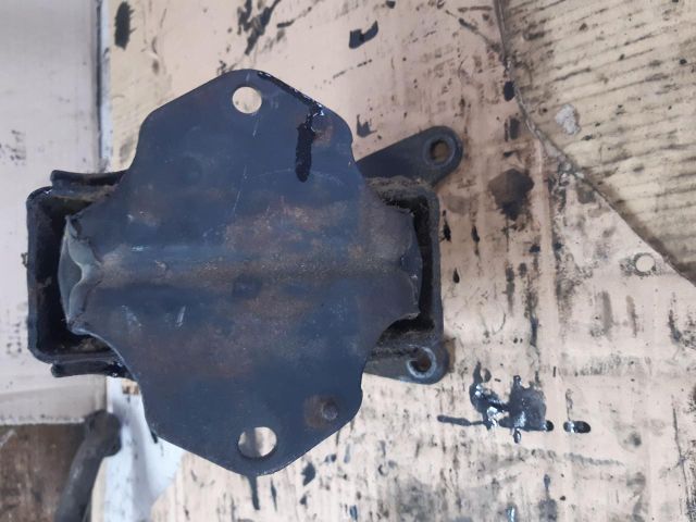 bontott MITSUBISHI PAJERO Motor Tartó Bak (Pozíciófüggetlen)