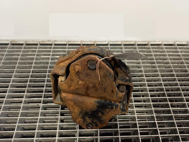 bontott MITSUBISHI PAJERO Motor Tartó Bak (Pozíciófüggetlen)