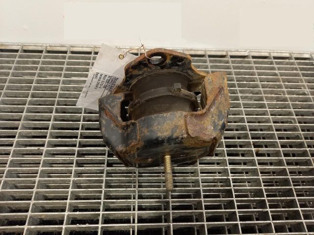 bontott MITSUBISHI PAJERO Motor Tartó Bak (Pozíciófüggetlen)