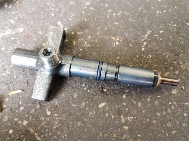 bontott MITSUBISHI PAJERO Porlasztó (1 db)