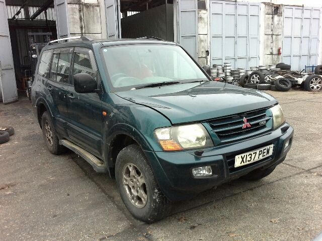 bontott MITSUBISHI PAJERO Jobb Féltengely