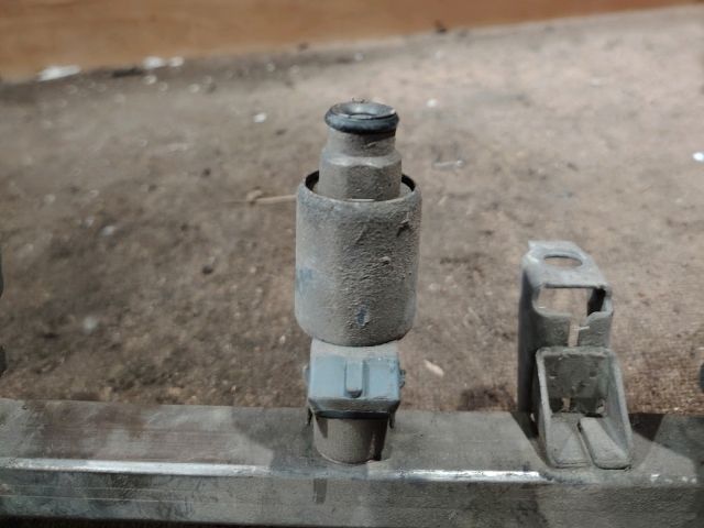 bontott MITSUBISHI PAJERO Porlasztó (1 db)